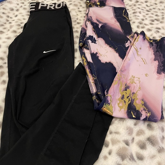 SOLD🤍✌🏻 - Picture 2 of 4